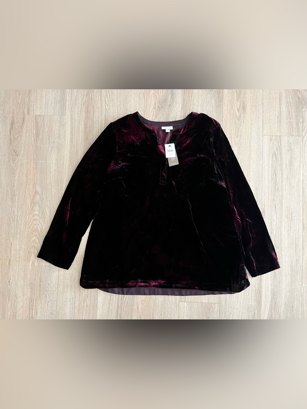 NWT J. Jill Women’s Black Velvet Long-Sleeve Tunic Top  Deep Plum - Size Medium - Picture 2 of 7